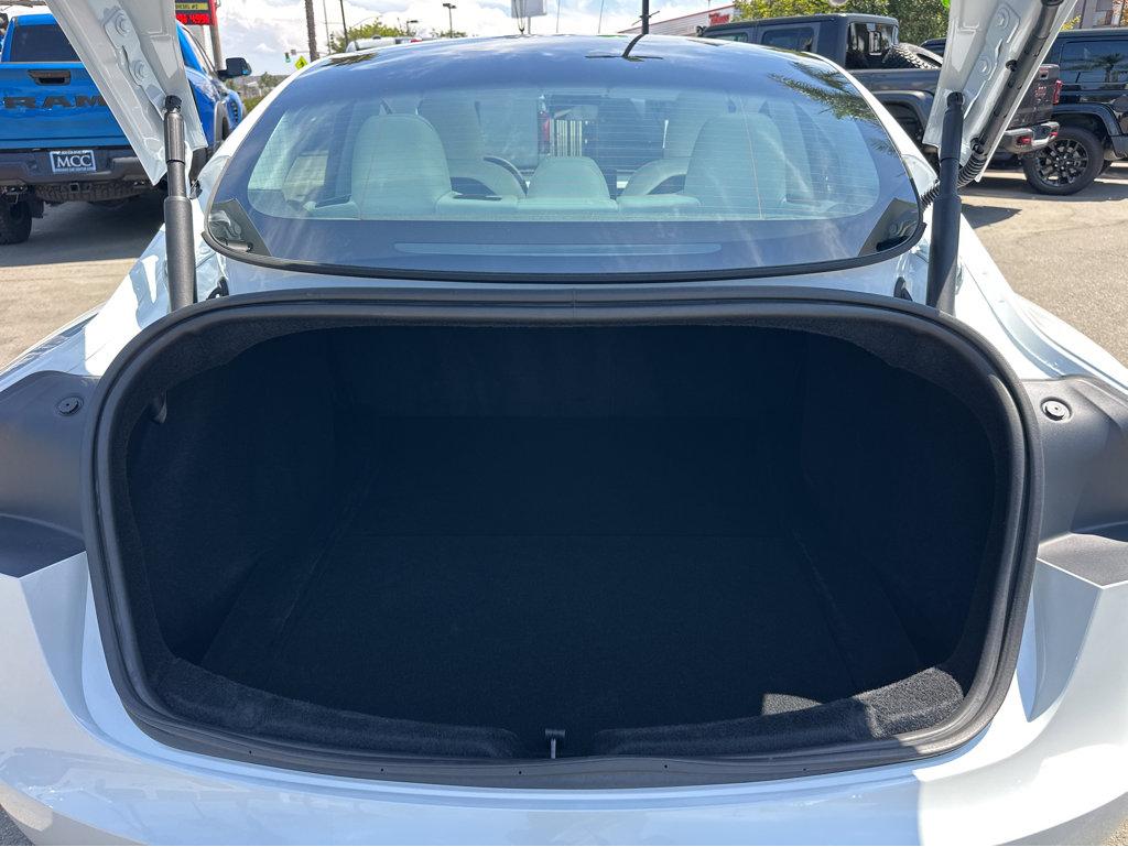 2025 Tesla Model 3 Long Range photo 27