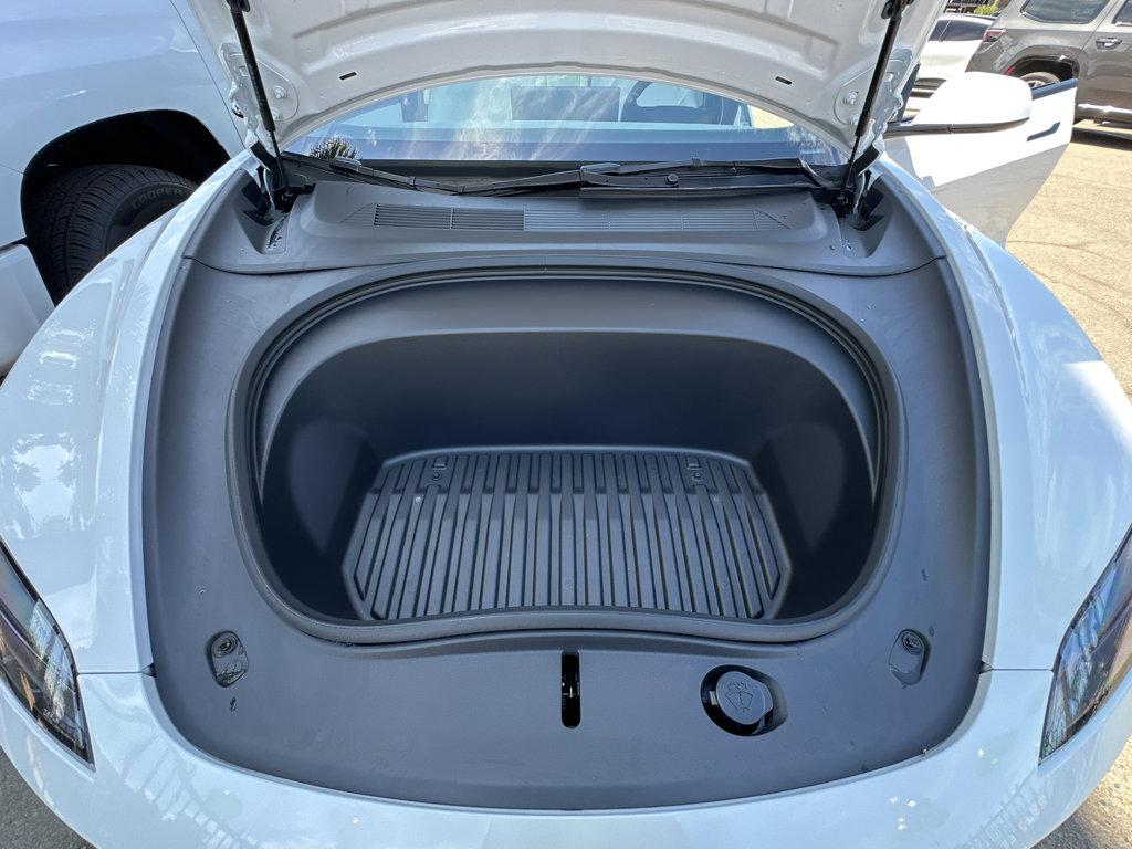2025 Tesla Model 3 Long Range photo 29
