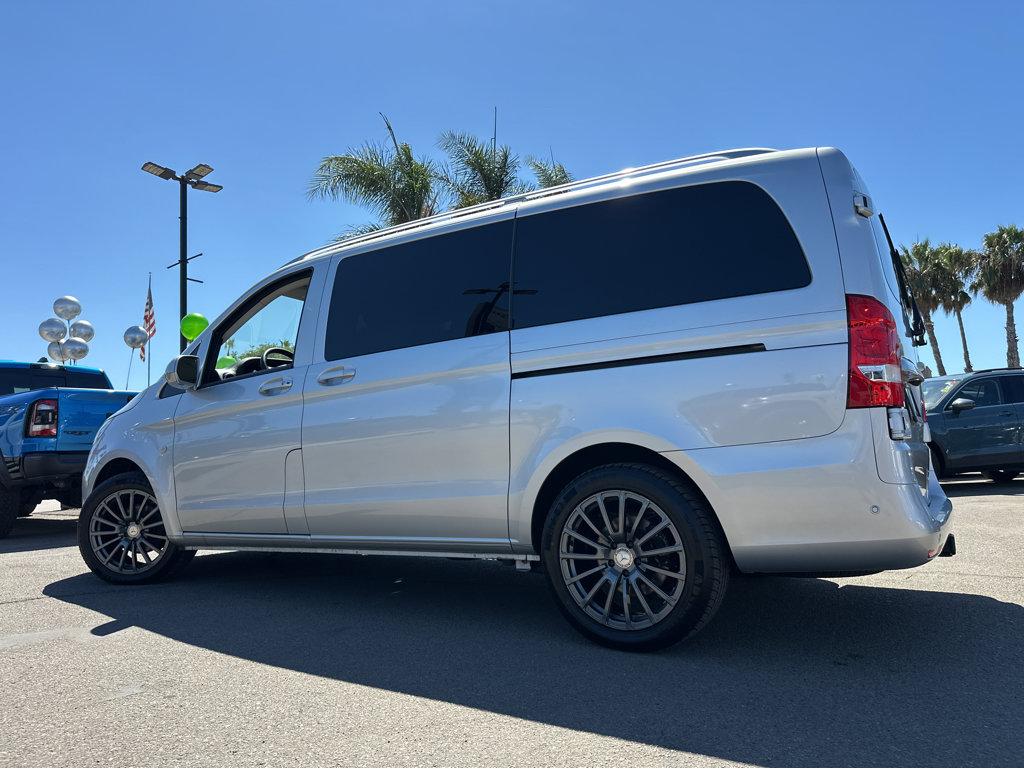 2016 Mercedes Benz Metris Passenger Van photo 2
