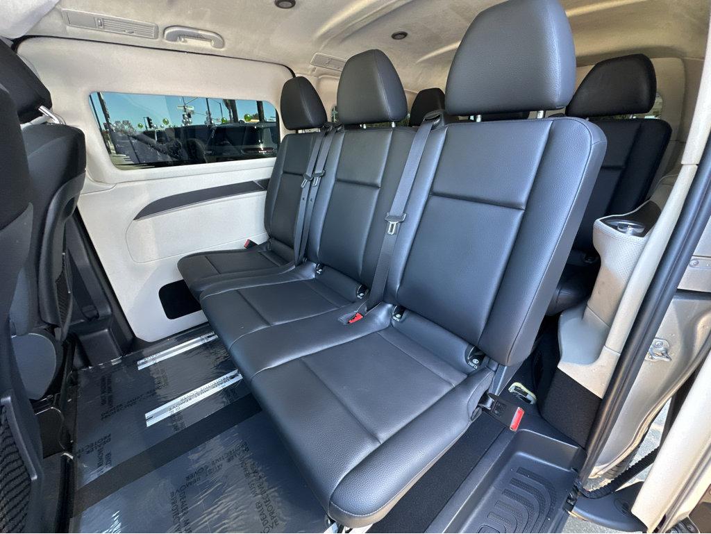 2016 Mercedes Benz Metris Passenger Van photo 8
