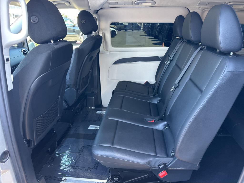 2016 Mercedes Benz Metris Passenger Van photo 9