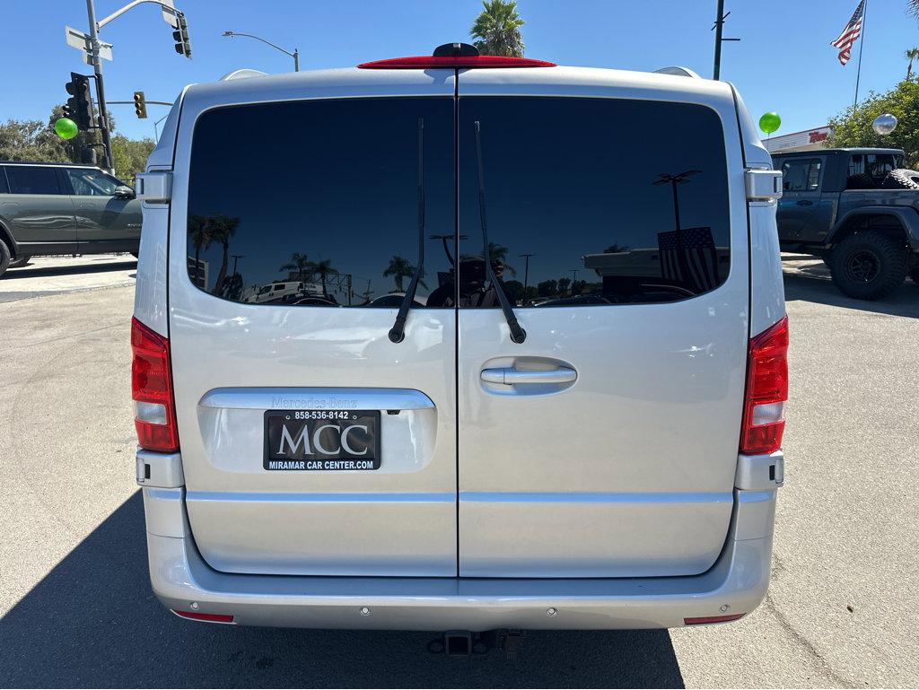 2016 Mercedes Benz Metris Passenger Van photo 11