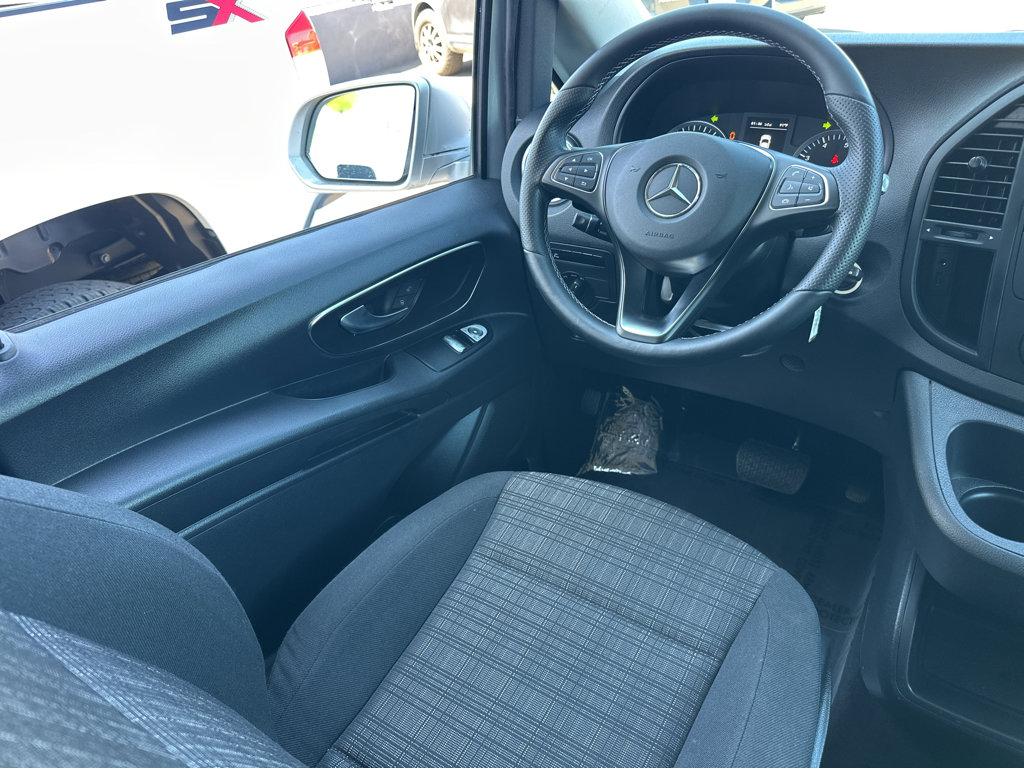 2016 Mercedes Benz Metris Passenger Van photo 18