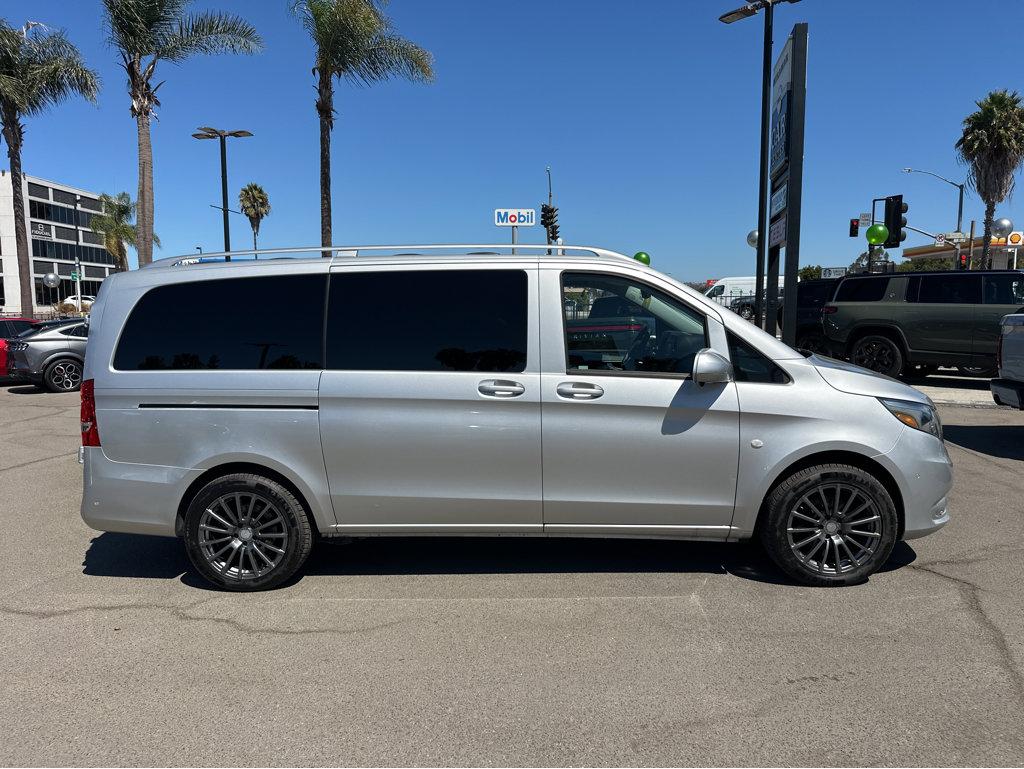 2016 Mercedes Benz Metris Passenger Van photo 31