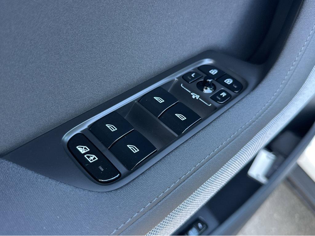 2022 Polestar PS2 e-AWD photo 31