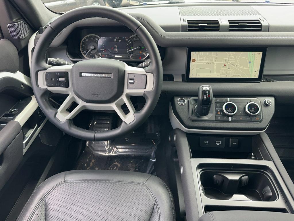 2023 Land Rover Defender S photo 15