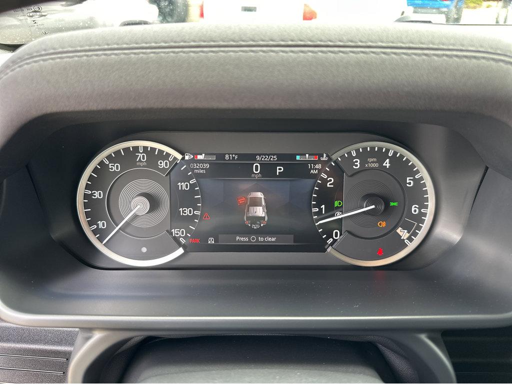 2023 Land Rover Defender S photo 16