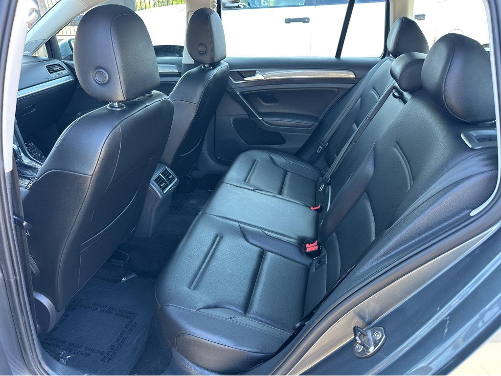 2017 Volkswagen Golf Alltrack SEL photo 10