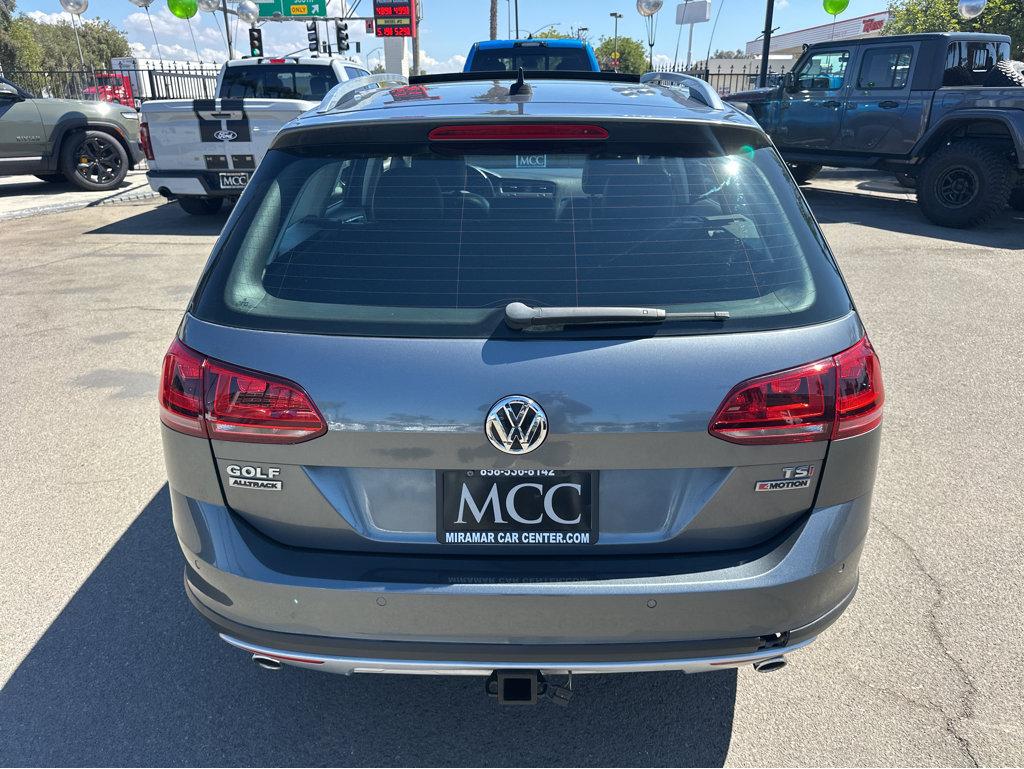 2017 Volkswagen Golf Alltrack SEL photo 12