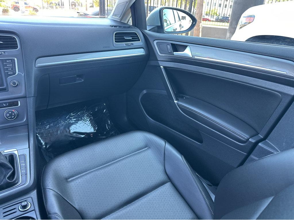 2017 Volkswagen Golf Alltrack SEL photo 17
