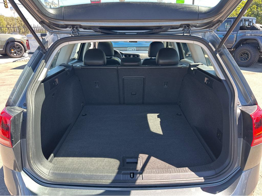 2017 Volkswagen Golf Alltrack SEL photo 36