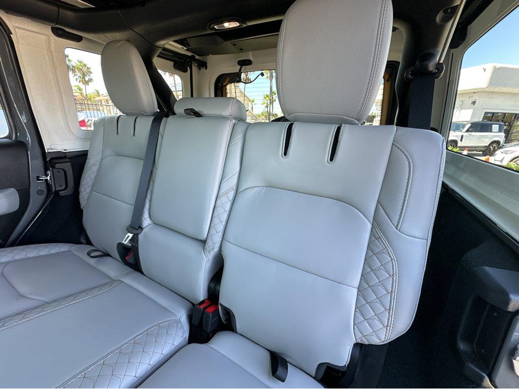 2022 Jeep Wrangler 4xe Unlimited Sahara High Altitude photo 7
