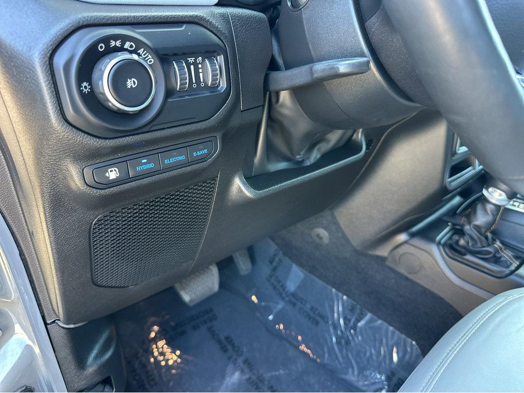 2022 Jeep Wrangler 4xe Unlimited Sahara High Altitude photo 28