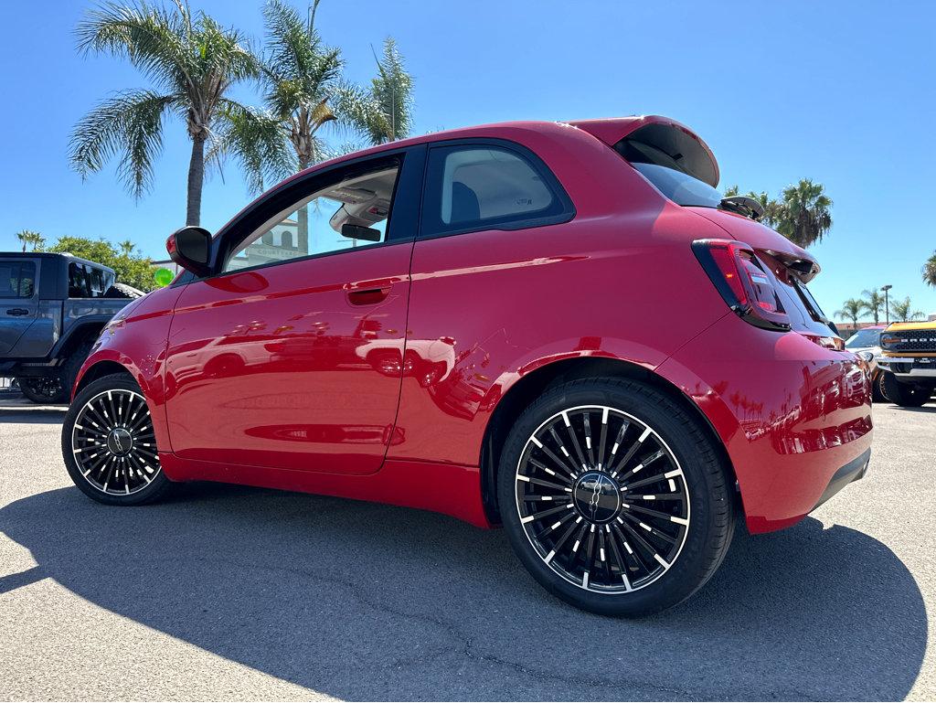 2024 Fiat 500e Red photo 3