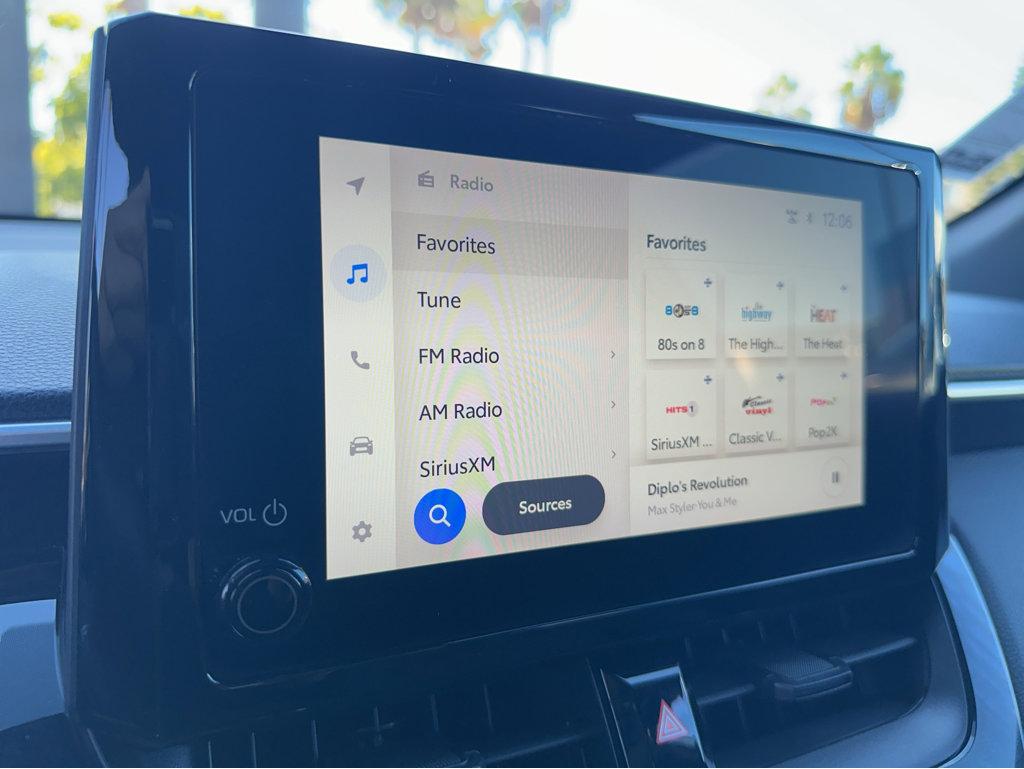 2023 Toyota Corolla Cross Hybrid SE photo 4