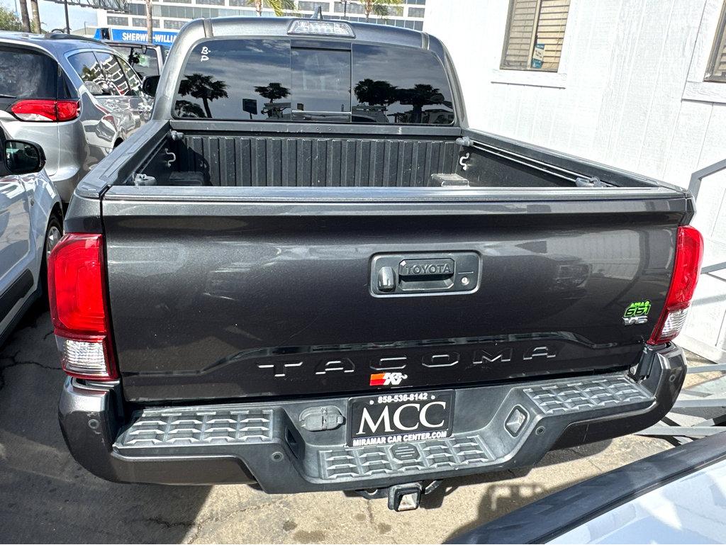 2019 Toyota Tacoma TRD Sport photo 3