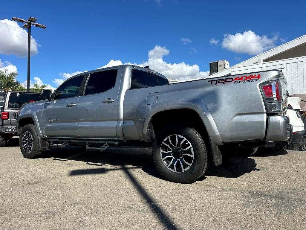 2021 Toyota Tacoma TRD Sport photo 2