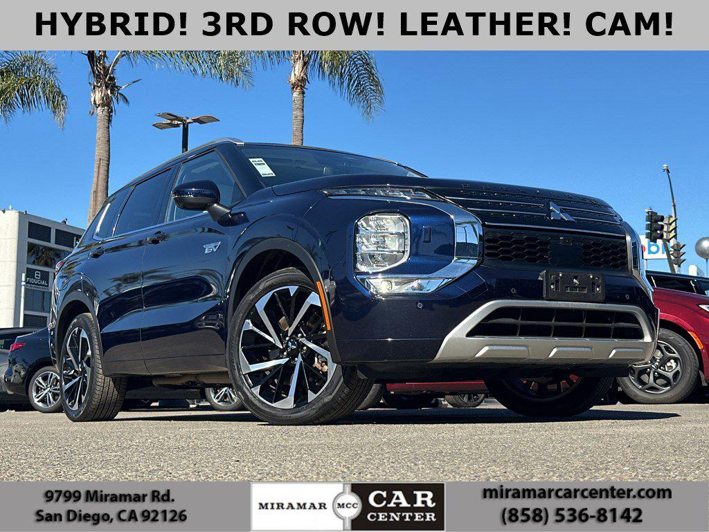 2023 Mitsubishi Outlander PHEV SEL's photo