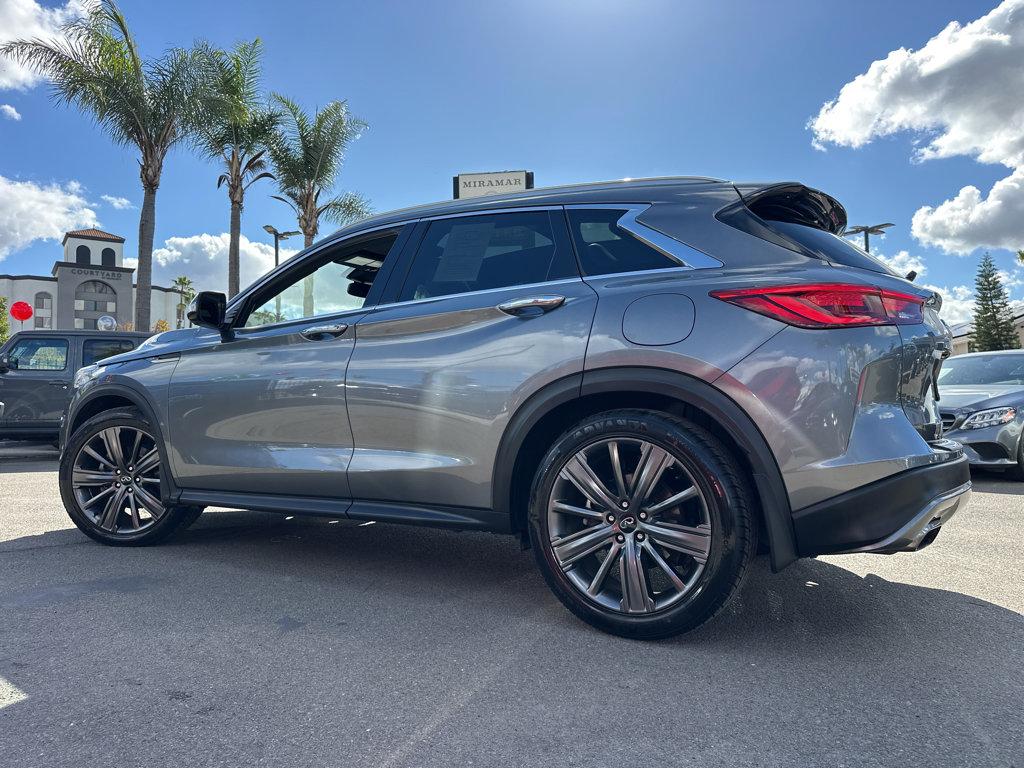 2020 Infiniti QX50 Essential photo 3
