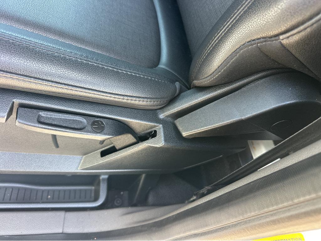 Ford Transit Connect photo 30
