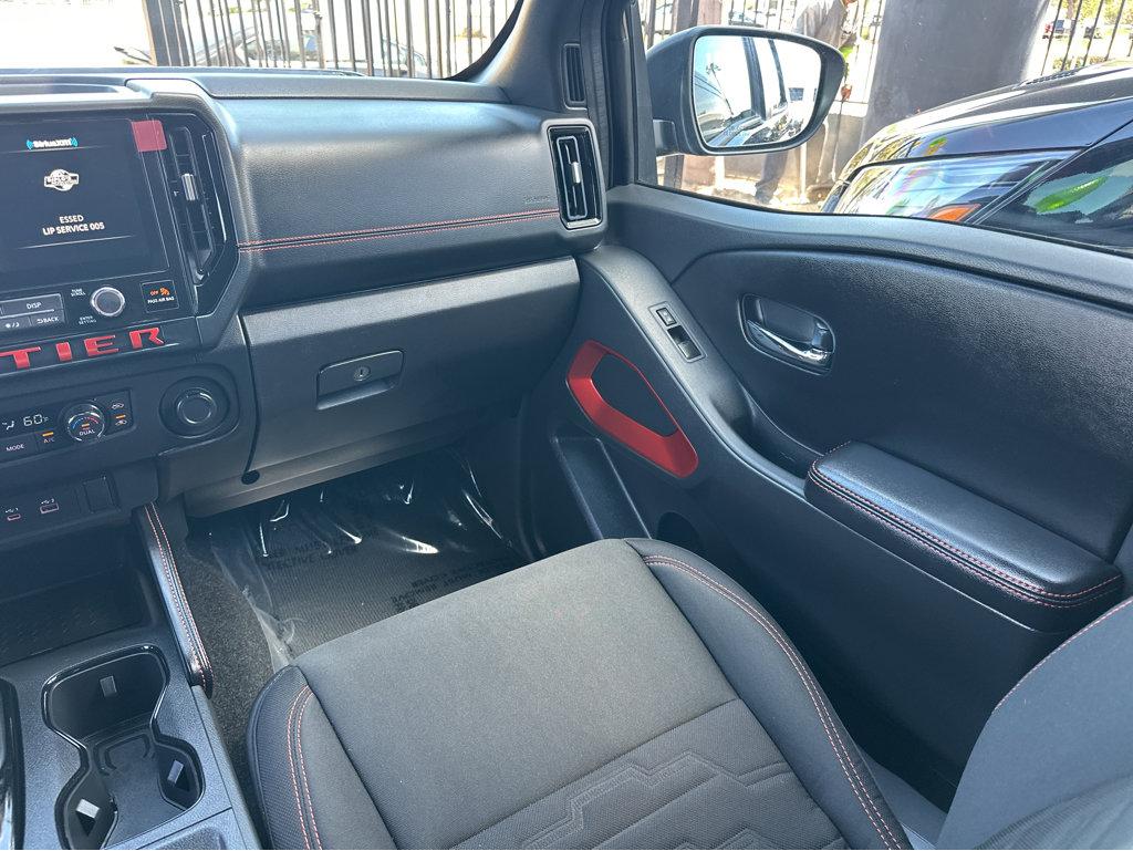 Nissan Frontier photo 18