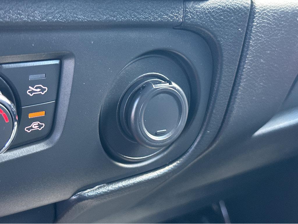 Nissan Frontier photo 28