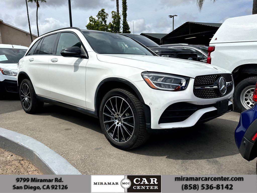 2022 Mercedes-Benz GLC GLC 300's photo