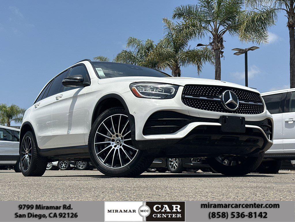 2022 Mercedes-Benz GLC GLC 300's photo