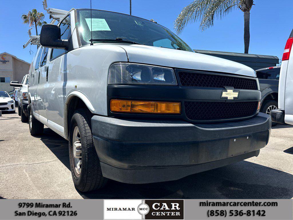 2018 Chevrolet Express 2500 Work Van HD's photo