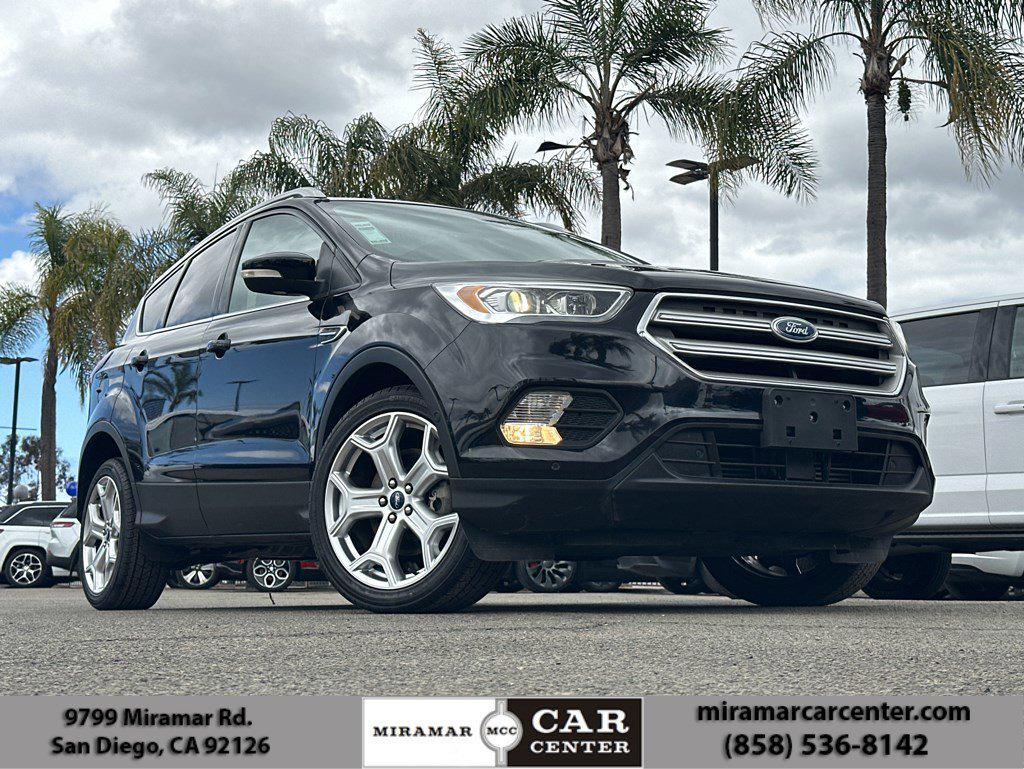 2019 Ford Escape Titanium's photo