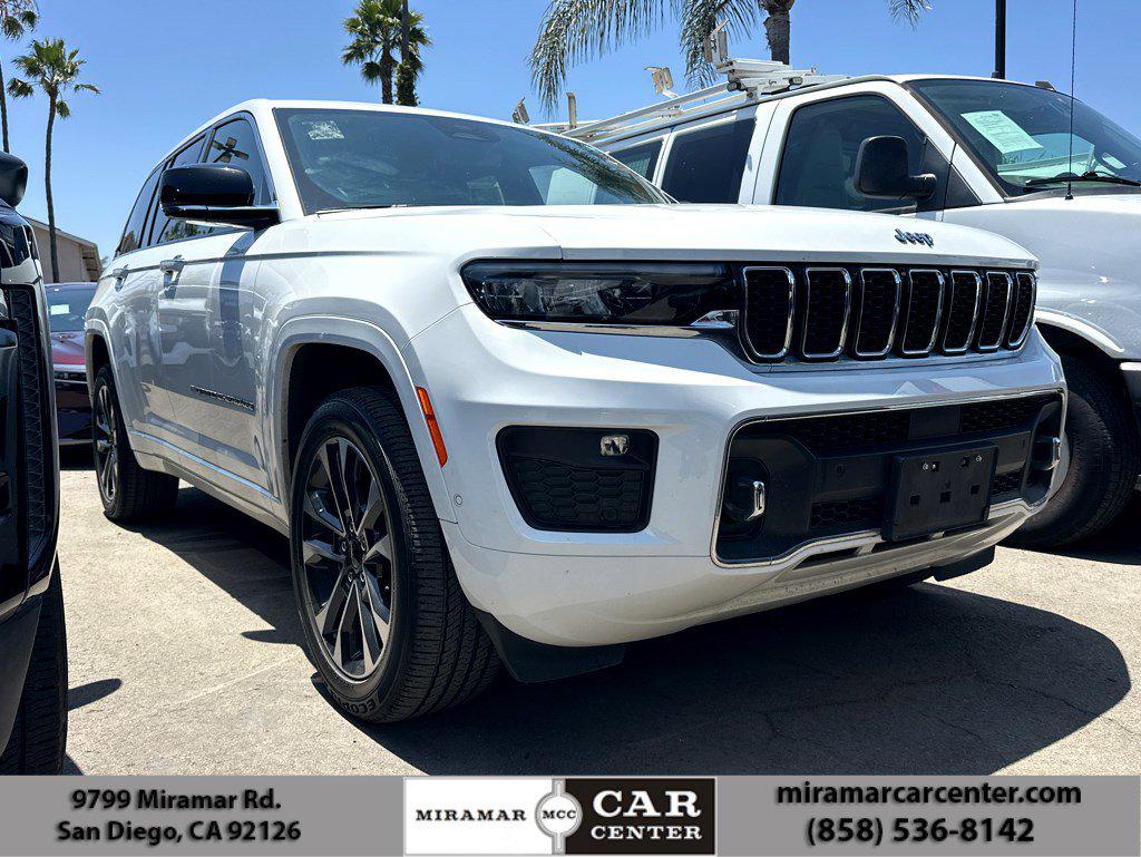 2023 Jeep Grand Cherokee Overland's photo