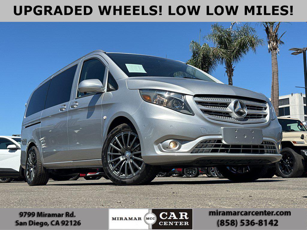 2016 Mercedes-Benz Metris Passenger Van RWD 126"