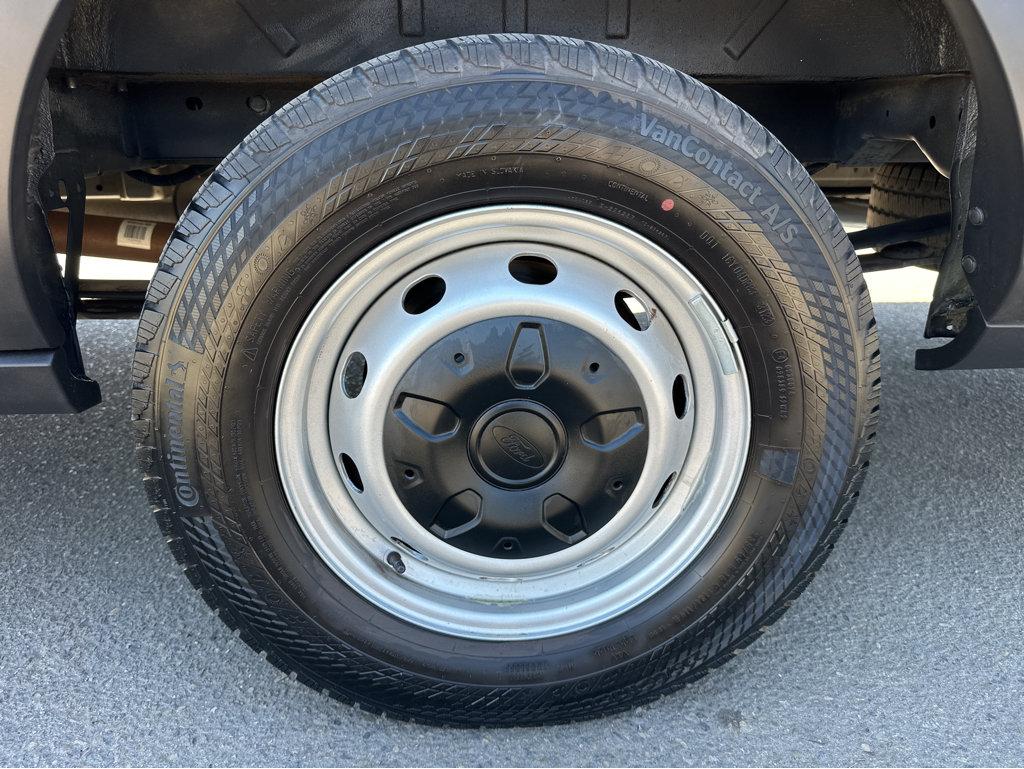 Ford Transit photo 14