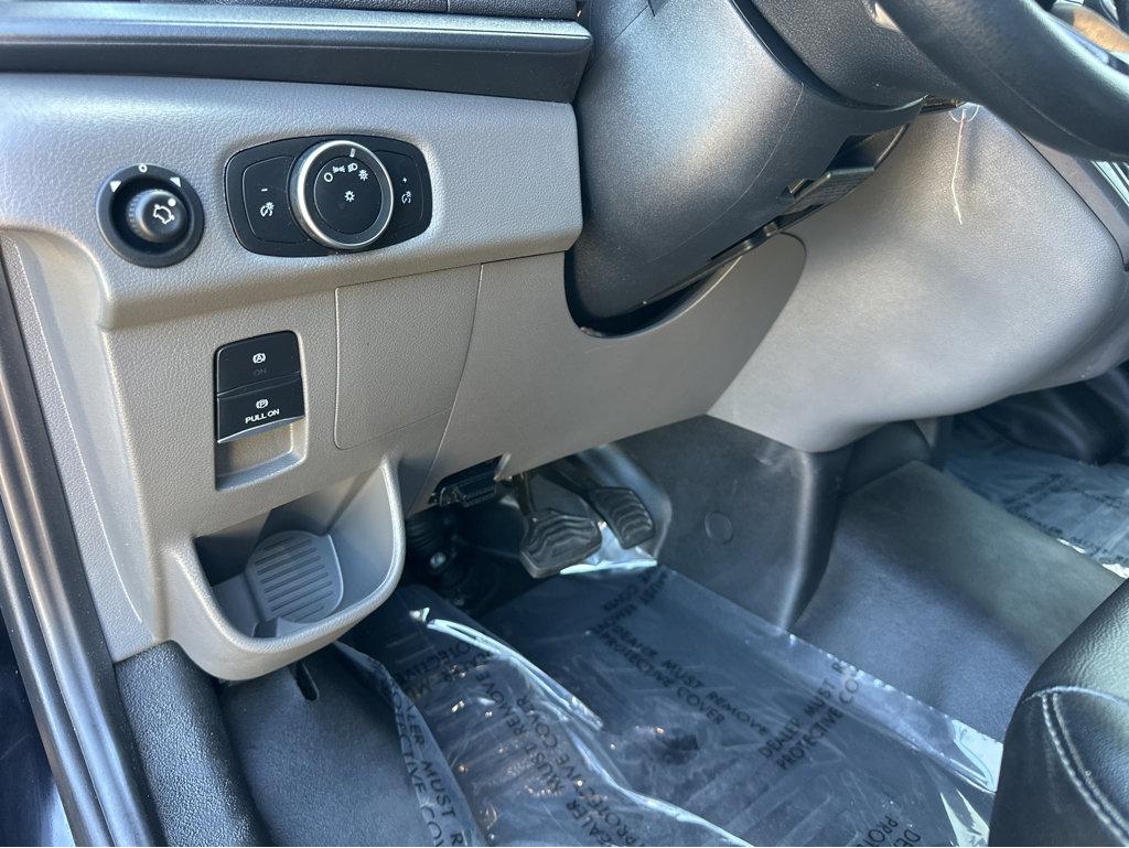 Ford Transit photo 29