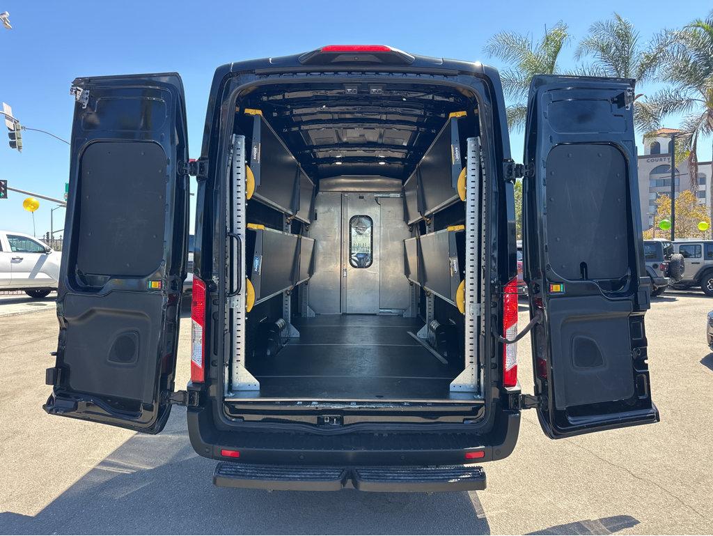Ford Transit photo 34