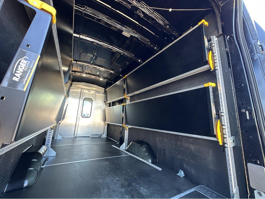 Ford Transit photo 36