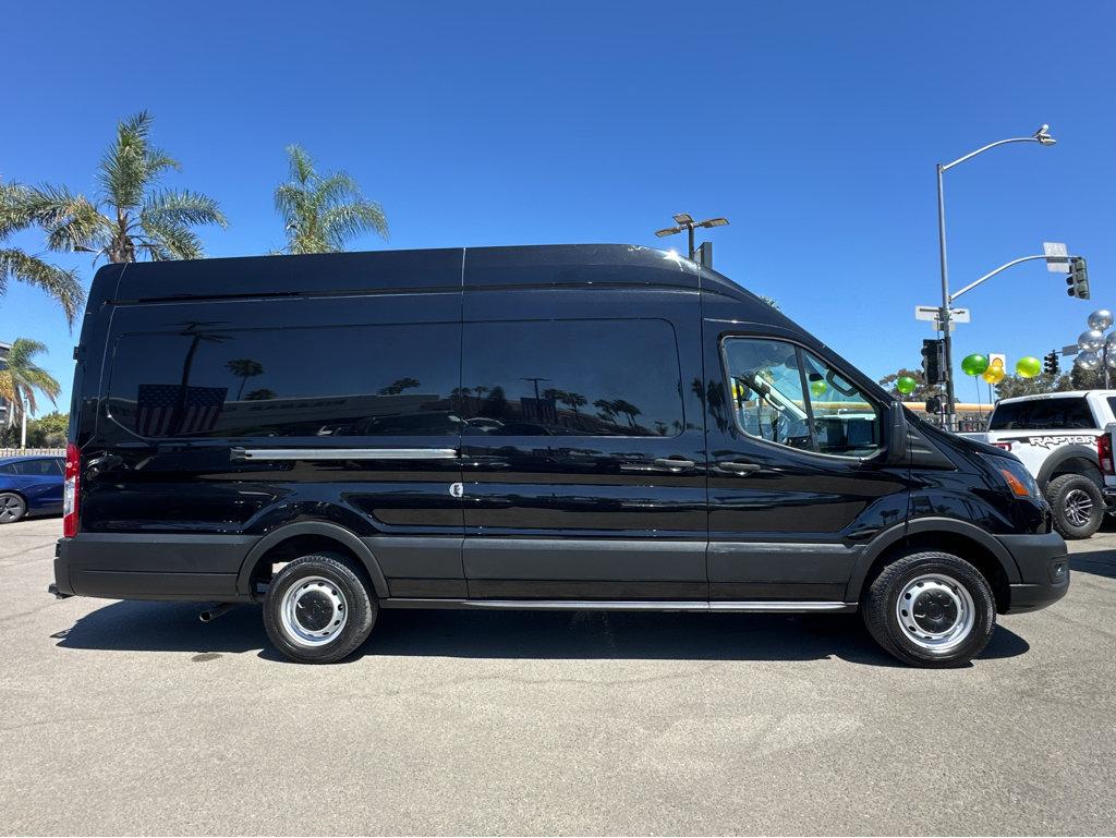 Ford Transit photo 40