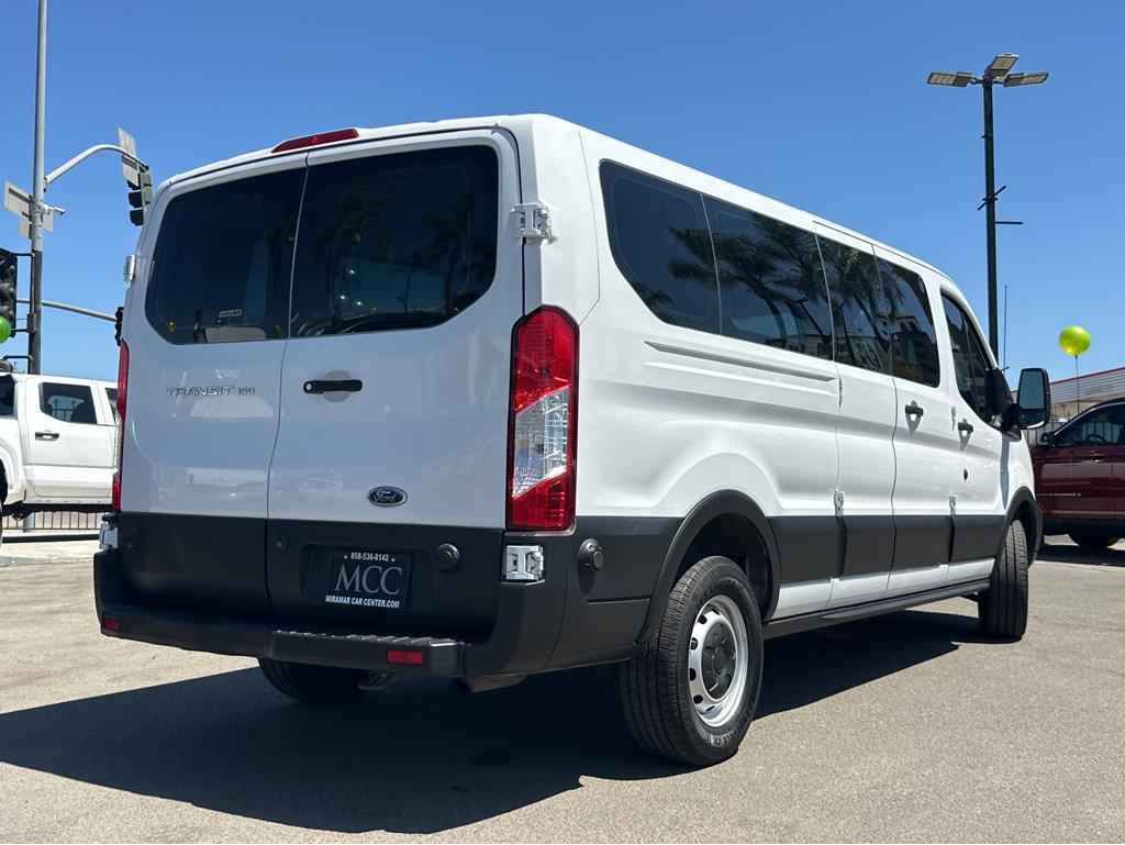 Ford Transit photo 13