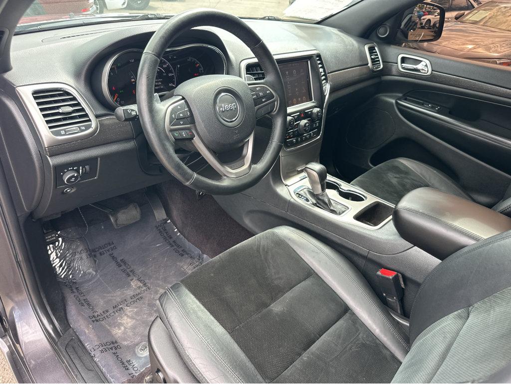 Jeep Grand Cherokee photo 16