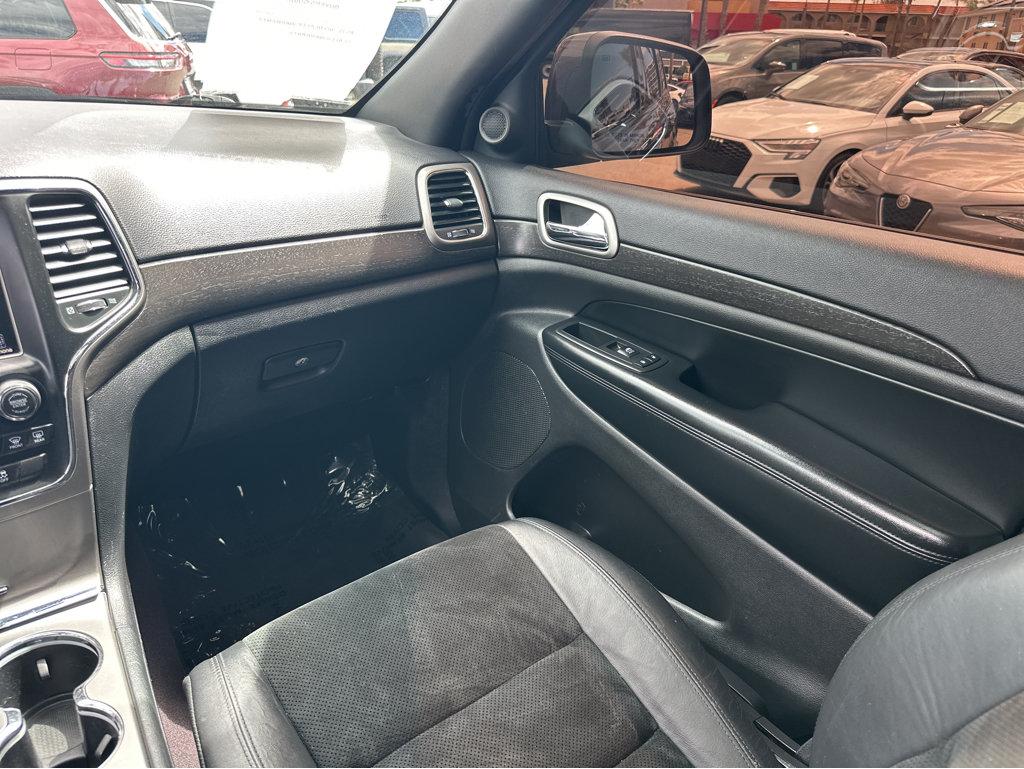 Jeep Grand Cherokee photo 18
