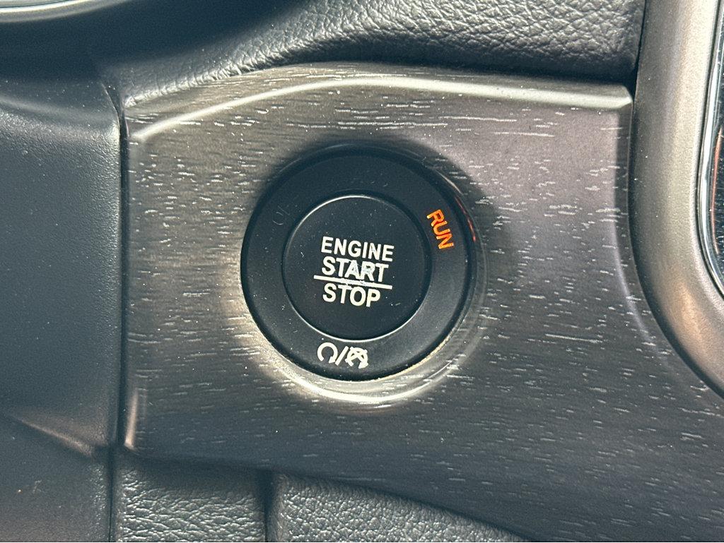 Jeep Grand Cherokee photo 24