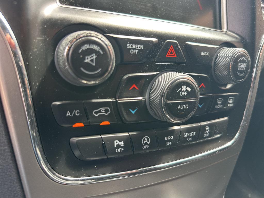 Jeep Grand Cherokee photo 26