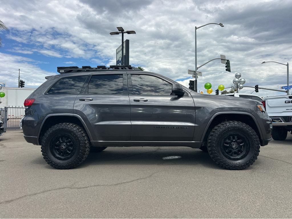 Jeep Grand Cherokee photo 40