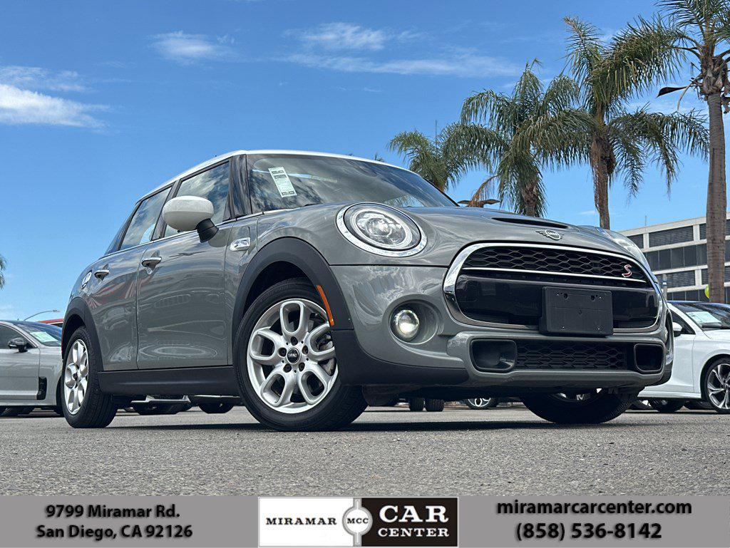 Gray (Moonwalk Grey Metallic) 2020 MINI Cooper Hatchback Front-Wheel Drive Automatic