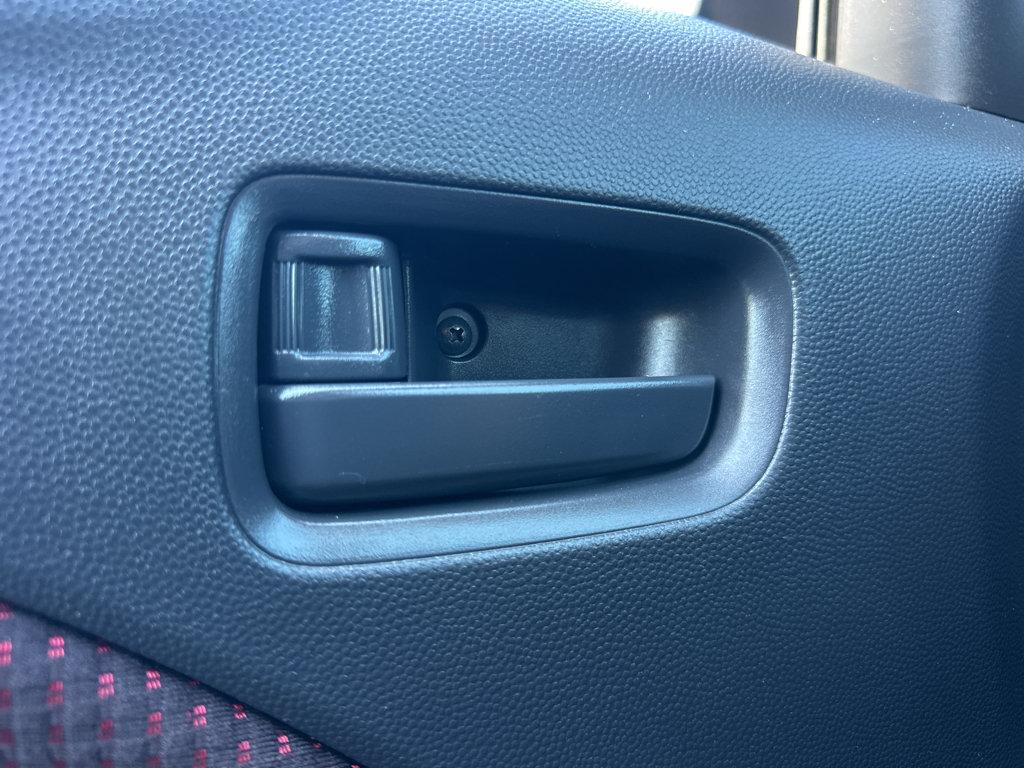 Mitsubishi Mirage G4 photo 30