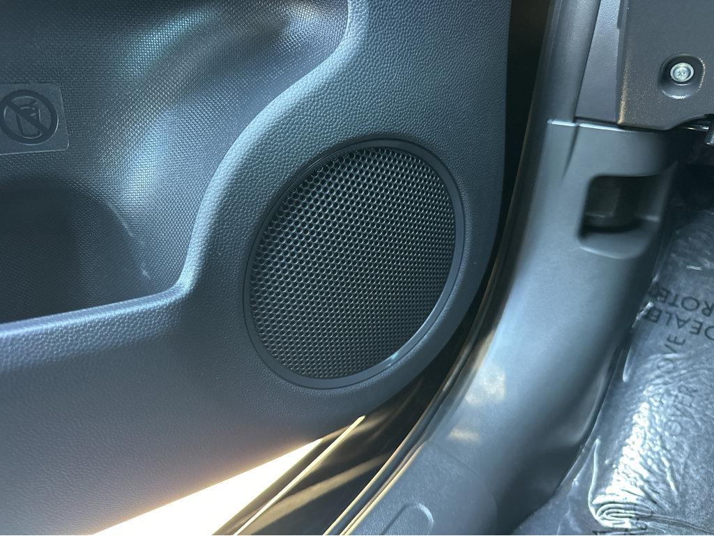 Mitsubishi Mirage G4 photo 32