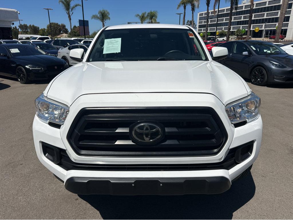 Toyota Tacoma photo 2