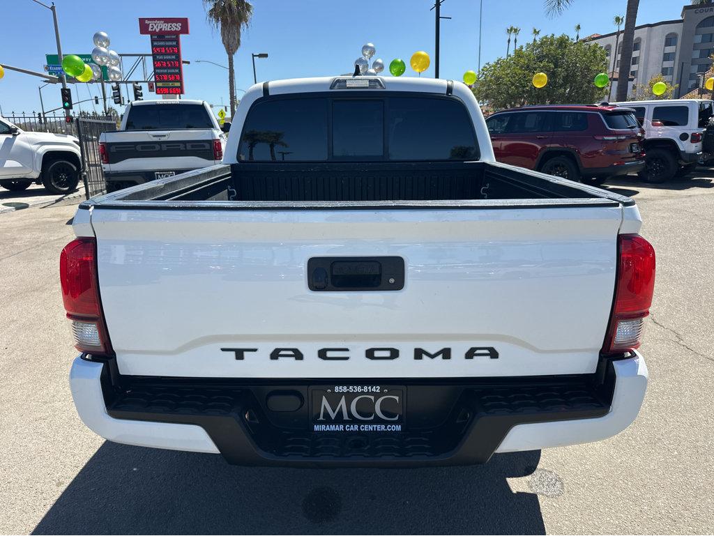 Toyota Tacoma photo 12