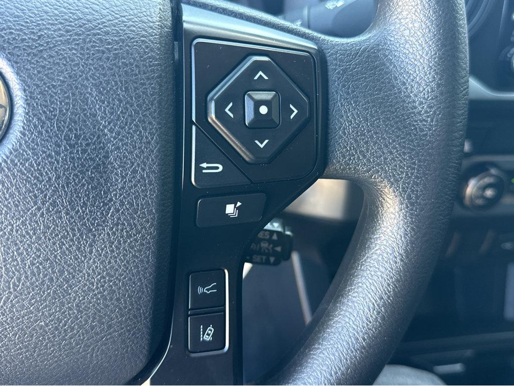 Toyota Tacoma photo 22