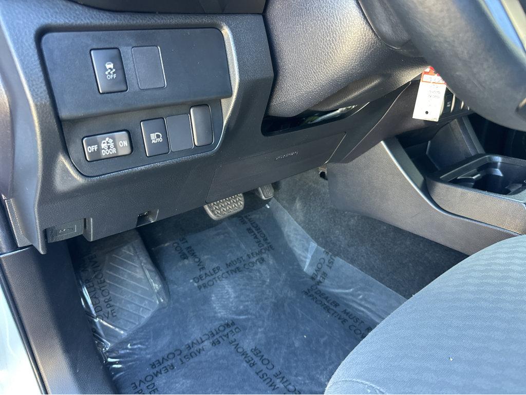 Toyota Tacoma photo 30